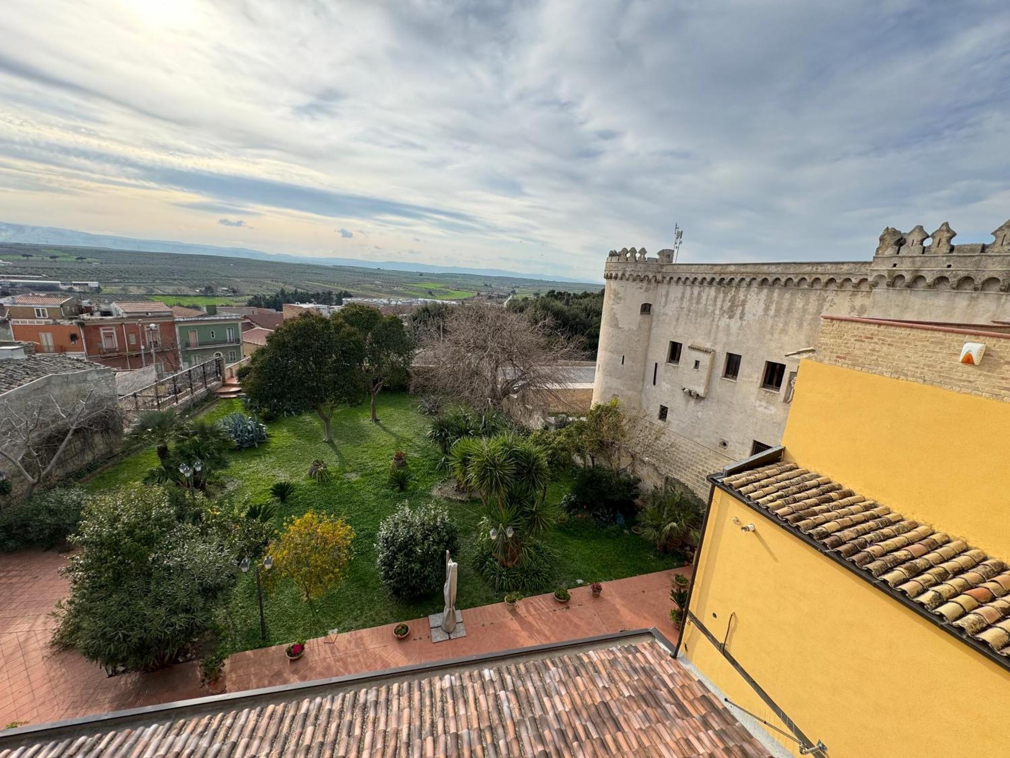B&B Palazzo Croghan Torre Maggiore Kültér fotó
